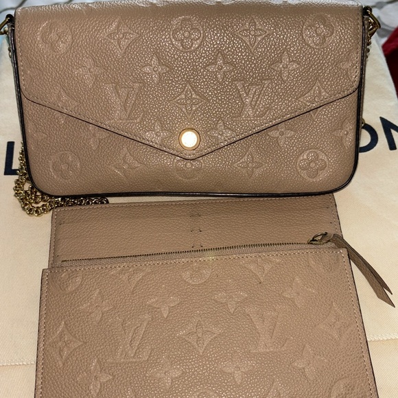 Louis Vuitton leather Felicie with 2 card sleeves in empreinte leather - Picture 4 of 9